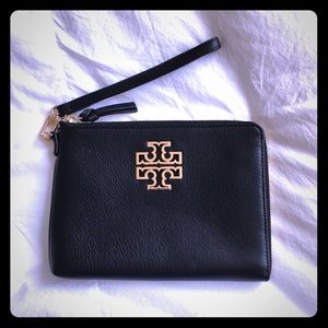 Tory Burch Britten wristlet
